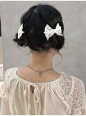 ガーリーで可愛い!ツインシニヨンアレンジ