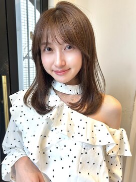 レイヤーカット　フェイスレイヤー　顔まわりカット　くびれヘア