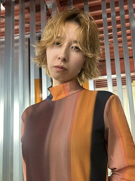 シロ(Shiro) トレンドミューズパーマ