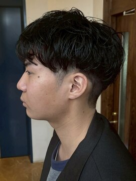 ウェイビーエフティフィフス 横浜西口(WAVEY ft.fifth) 横浜シャドウパーマ緩めスパイラルパーマッシュ強め緩めウルフ