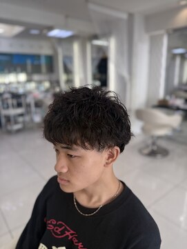 クオリス 赤塚店(QUALIS) 春◎無造作パーマ×ツーブロック爽やかスタイリング