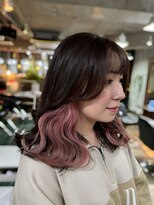 モモ(momo) 人気インナーカラー/イヤリングカラー/ピンクベージュ/原宿新宿
