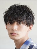 渋谷波巻きパーマメンズマッシュウルフセンターパートカット