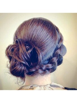 ヘアエスト(HAIR EST) サイド編み込みルーズアップ