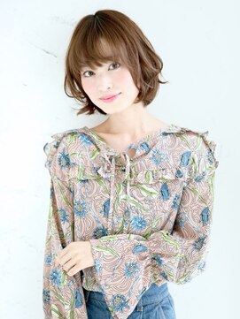 ジジ(GIGI) 大人の女性も楽しめるラブリーショートボブ