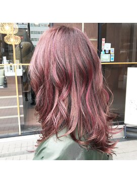 モードケイズ 阿倍野店(MODE K’s) ピンクハイライト