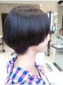 《ZELE上尾店》暗髪でも透明感★ツヤなショートボブ