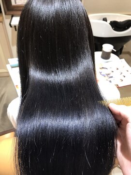 トゥーリ 筑紫野店(tuuli) tuuli 筑紫野　ネイビーブルー　美髪　RIO