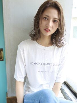 バース(BIRTH) 天神【BIRTH】ウエーブ外ハネボブディ×グレージュカラー