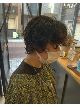 フェイバーバイリフ(FAVOR by Ref.) ショートウルフ×パーマ