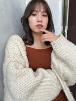 ティティ(TiTi)&nbsp;くびれヘア×ラベージュ[TiTi_栗林れい]