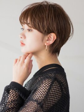 サーカス バイ ビュートリアム 青山(CIRCUS by BEAUTRIUM) マッシュショート20代30代40代大人可愛い暗髪うる艶髪青山表参道