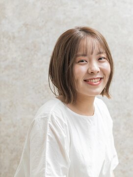 イロドリ(irodori.) ぱつっと切りっぱなしボブ