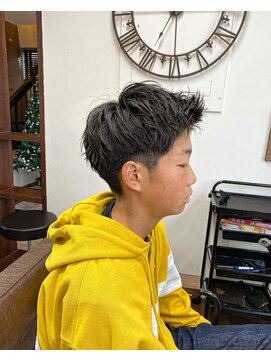 ヘアーサロン リバース(Hair Salon Rebirth) ショート