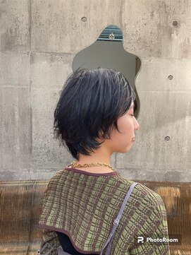 イズミ(Izumi) ショートパーマ