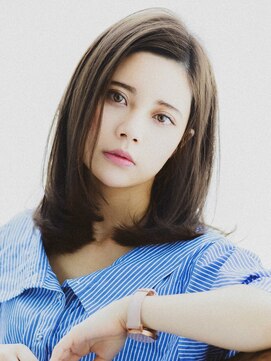 ティファ 大宮(Tiffa) グレージュ耳かけ小顔ミディアム