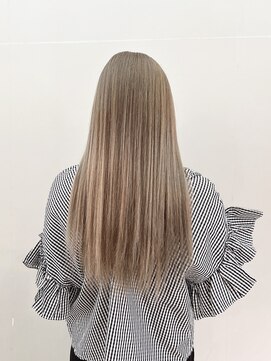 イーエル グランデ(e.ll grande) ハイトーンミルクティーベージュ