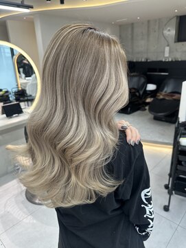 ロンドメリア 天神大名店(Lond Melia) ★縮毛矯正くびれヘア夏のヘアアレンジハイライトカラー髪質改善