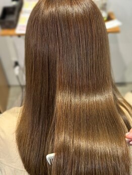 アクロ ヘアー(ACRO HAIR)の写真/髪の悩みを解消してくれる縮毛矯正♪思わず触れたくなるような柔らかな質感と艶を叶えます！