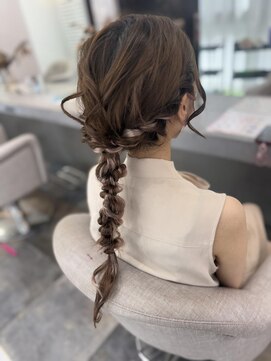 ラビス 浦和(Lovis) ハイライトカラー/アプリコットオレンジ/くびれヘア