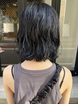 コフィー バイ メルト 吉祥寺(cofy by melt) 【三ツ井純】ニュアンスパーマ ブルーブラック 重め前髪 ボブ