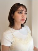 レイヤーボブ　シースルーバング　ミルクベージュ　外ハネ