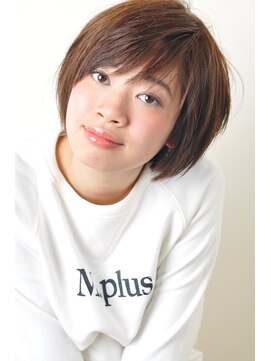 エムプラス センター北(M.plus) 港北ニュータウンで人気。スタンダードシンプルボブ。