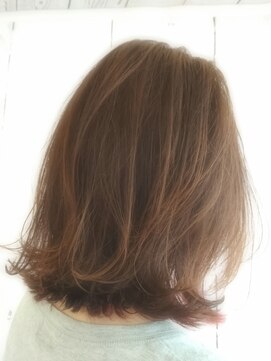 ソワン ドゥ ブレス 高の原店(soin de brace) 【brace】 長友美香 外ハネ インナーカラー ハイライト