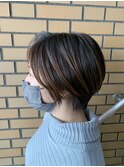 ショートボブ