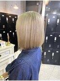 ホワイトベージュ