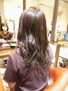 ネオリーブチノ 登戸店(Neolive cino) アッシュベージュ セミロング ゆる巻き