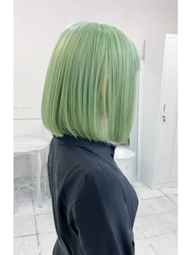 ネフ(NeF) ほんのりくすみペールグリーンのミディアムボブ☆