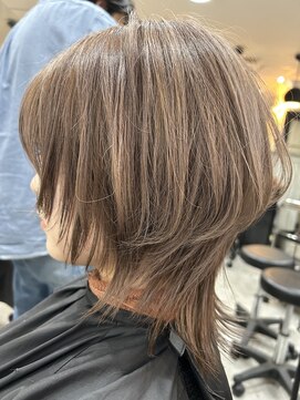 リリーオブザベイス(Lily of the Vase) ミルクティーベージュでナチュラル透明感