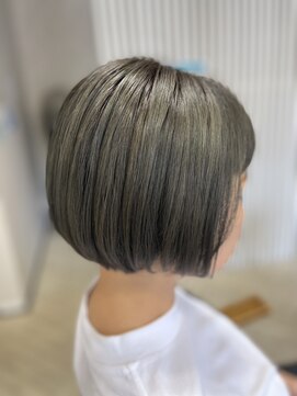 リシャール(R’E CHALE) マットグレージュ×ボブ