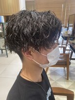 リボーン ビューティー リゾート 松戸店(re-born Beauty Resort)&nbsp;アッシュブラックカルマパーマウルフベリーショート