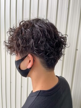 ビーワールド(B WORLD)の写真/メンズのお客様も大歓迎！経験豊富なスタイリストが、自分史上最高にカッコいいをご提案します♪