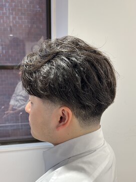 ザデイトウキョウ 表参道 青山(THE DAY TOKYO) MEN’S/サーフカール/刈り上げセンターパート/表参道駅/青山