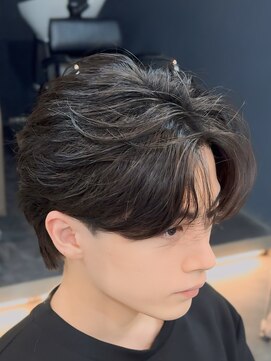 バース 河原町店(BIRTH) 韓国へアカルマパーマワックスなしセンターパート黒髪ウルフ