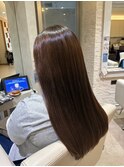 思わず触れたくなる艶髪縮毛矯正