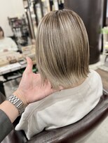 テラスオブベル(TERRAS of belle)&nbsp;透明感ベージュの切りっぱなしボブ