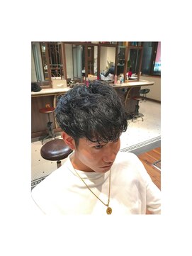 リバレッジ 広尾(Leverage) メンズビシカジパーマスタイル