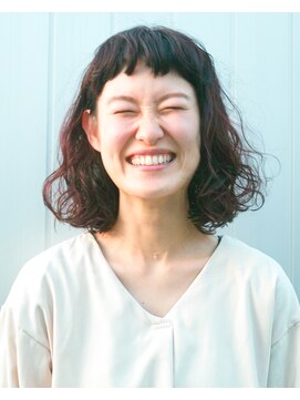 エン(YENN) ハネやすい長さのボブには強めのパーマがマスト♪