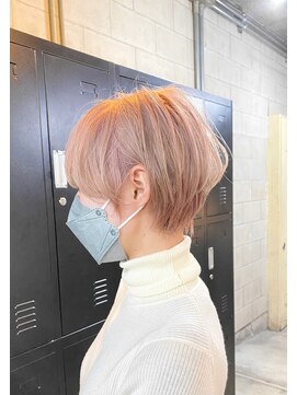 アン(Un) 【心斎橋】【四ツ橋】ショート×ピンクベージュ