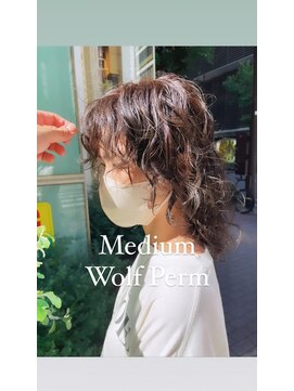 マージュ ギンザ(marju GINZA) ミディアムウルフパーマ ミルクティーベージュ