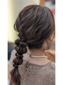 編み下ろしヘアアレンジ