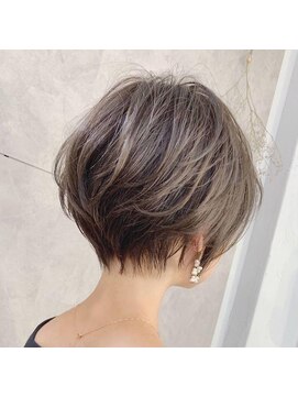 ヨロ(YoLo.) 大人ショート