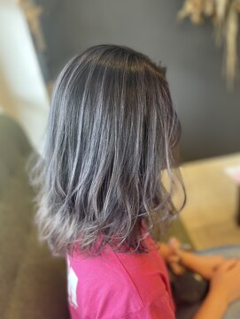 アンジー(an'gie) シャドールーツ