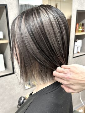 リベストバイジェービー 稲毛(li best. byjb) イメチェン/ホワイトブロンド/外ハネボブ/美髪/ワイドバング