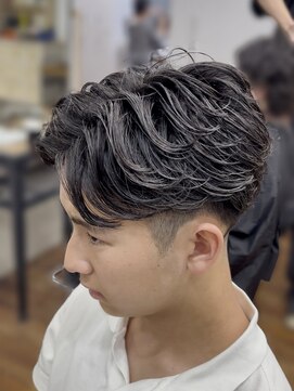 メルシー トータル ブランディング サロン(merci TOTAL BRANDING SALON) メンズフェザーパーマ 刈り上げセンターパート毛流れパーマ