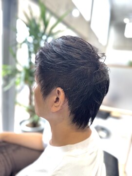 コティ(Kotii) 刈り上げなしのメンズヘアスタイル